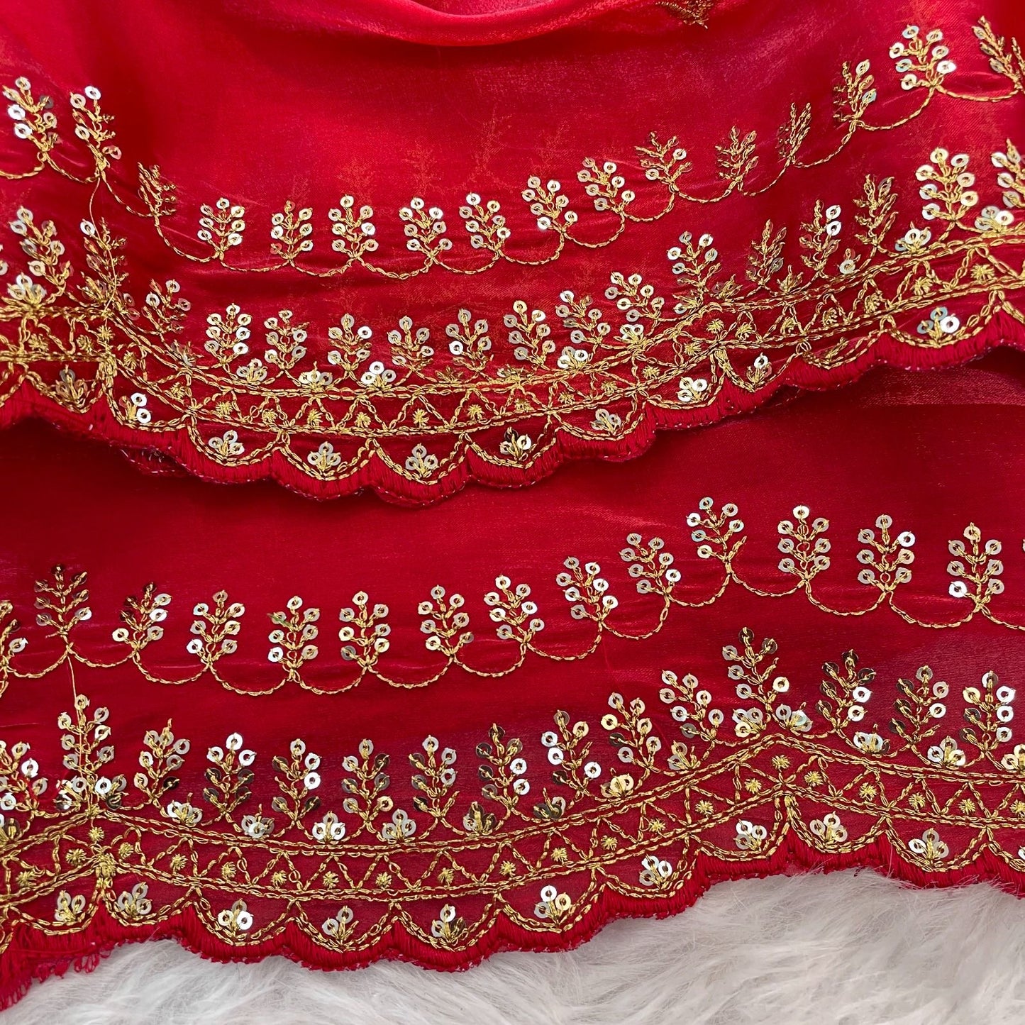 zimmy choo silk saree with sequence work