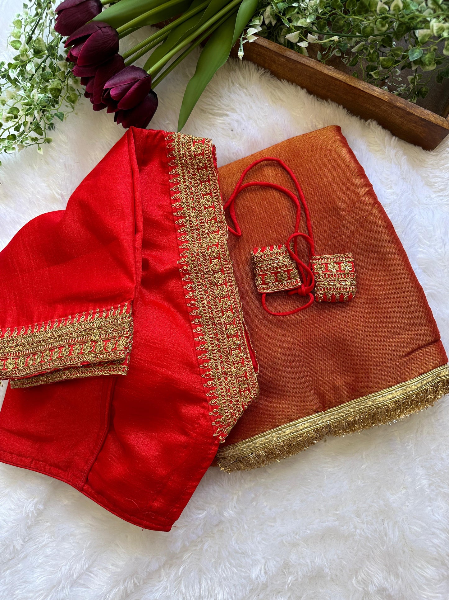 silk tissue with heavy golden lace border