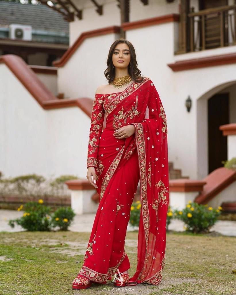 HEAVY GEORGETTE FABRIC ON BEAUTIFUL EMBRODIERY ZARI