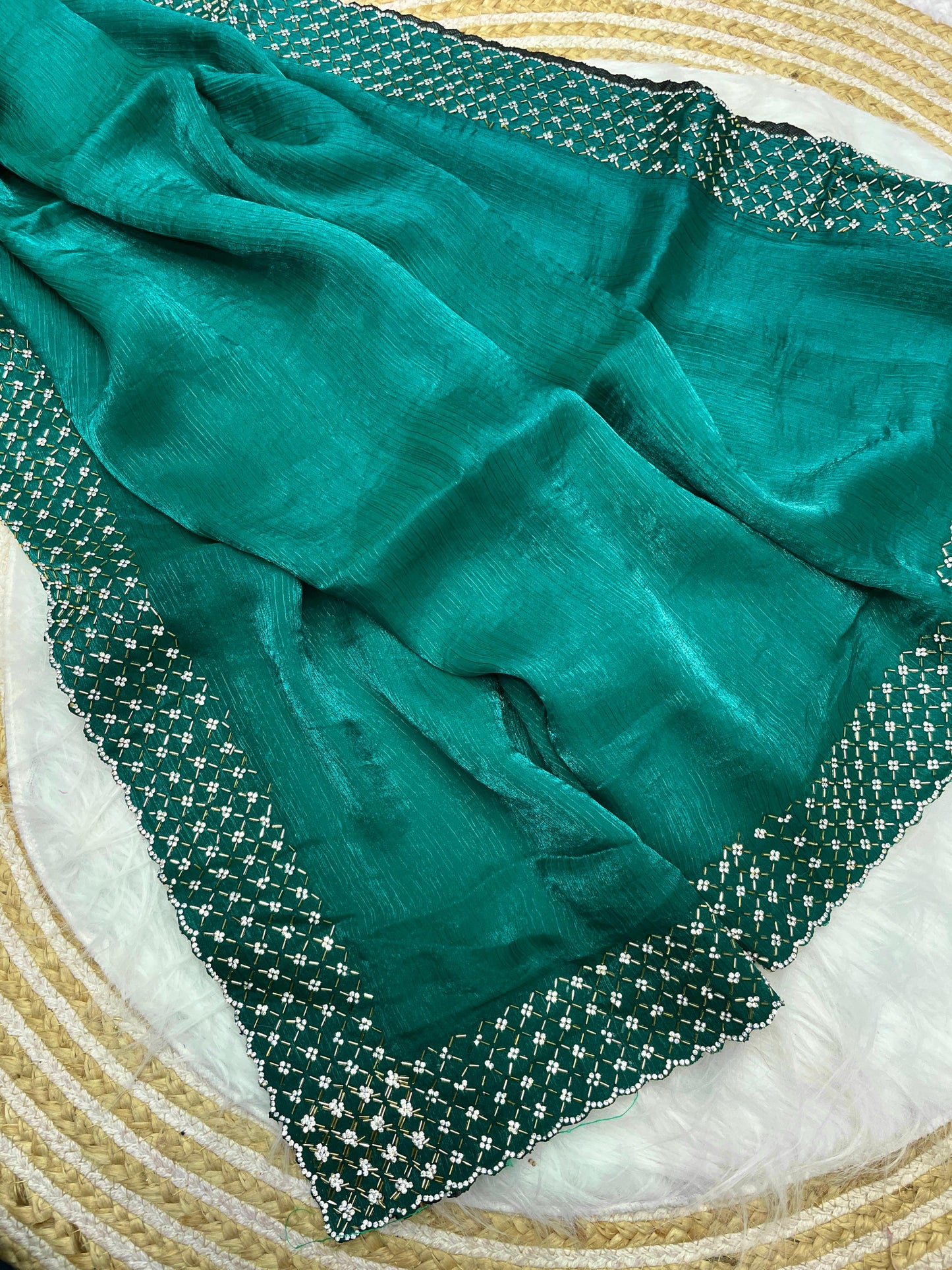 Two tone Fendy Chiffon Saree With Beautiful Cut Dana