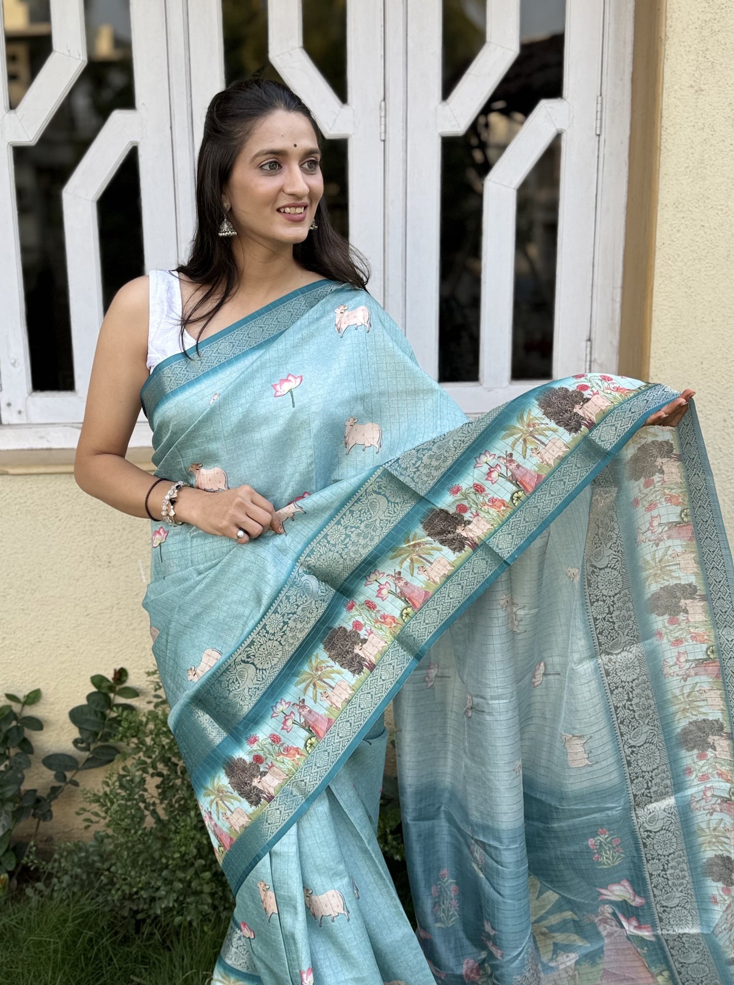 Silk saree flower design