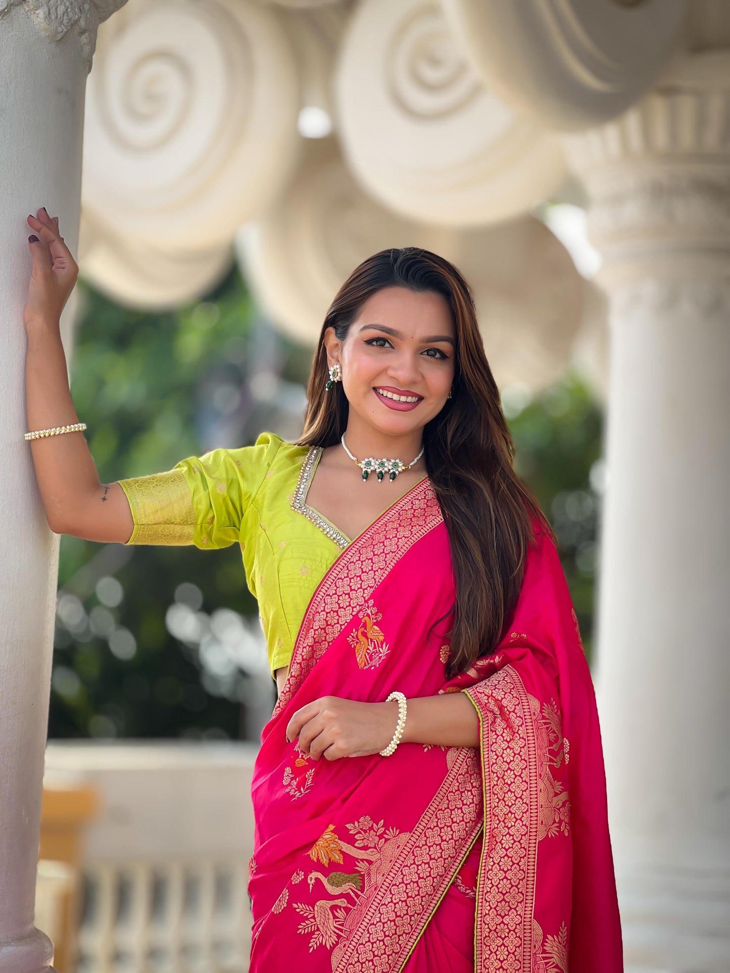 viscose Dolla Silk Saree with Heavy Meenakari weaving