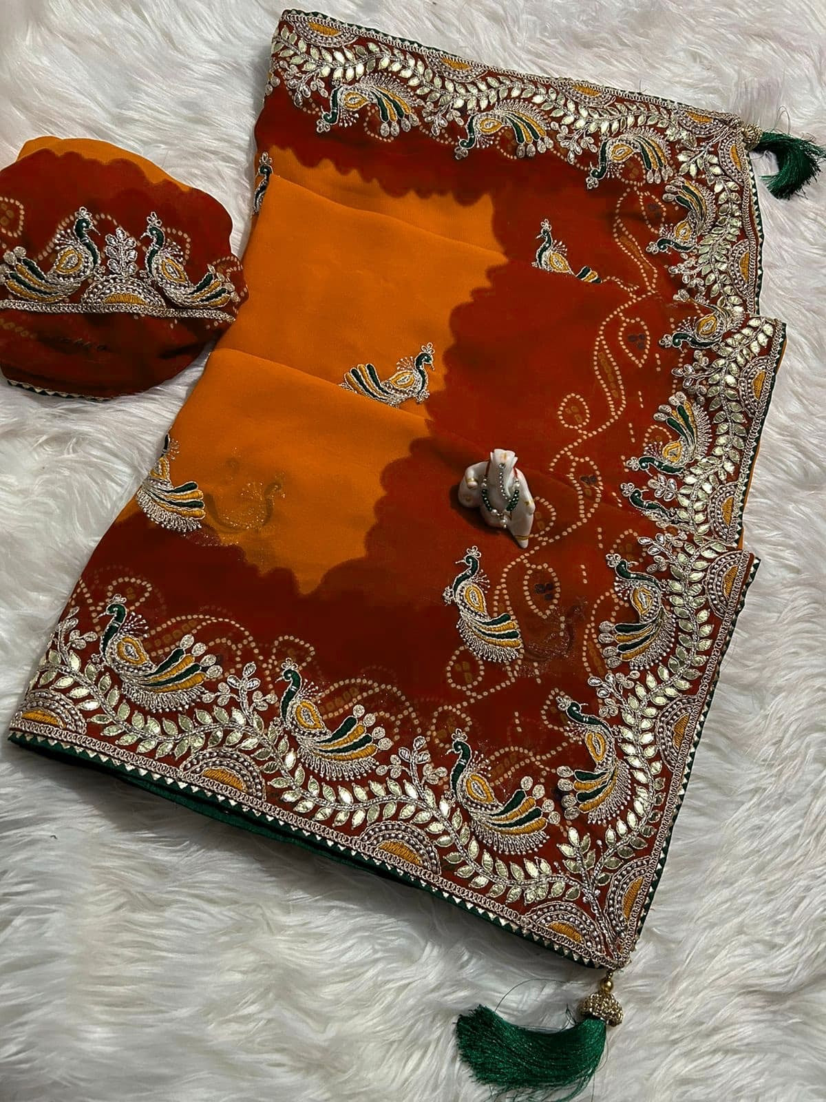 bandhej pila ganghor saree