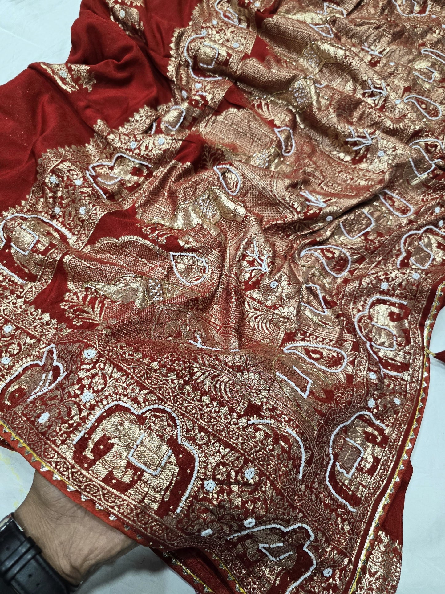 Pure Viscose Dola Fabric Saree With Beautiful Heavy Meenakari Zari Weaving