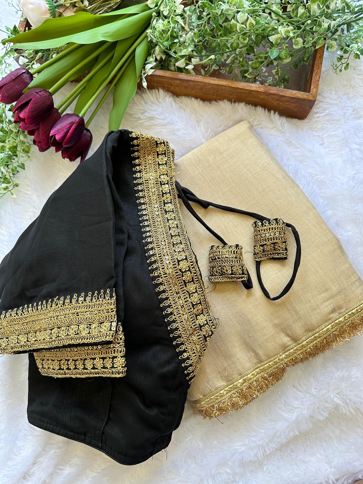 silk tissue with heavy golden lace border