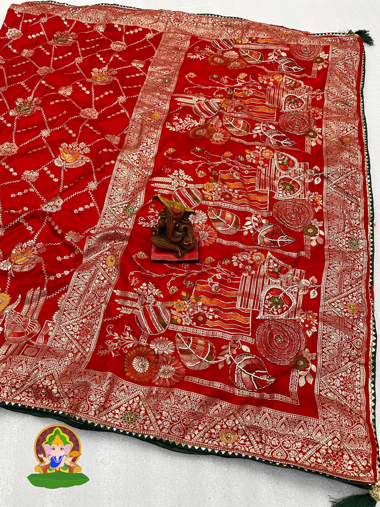 Pure Viscose Dola Fabric Saree With Beautiful Heavy Meenakari Zari Weaving