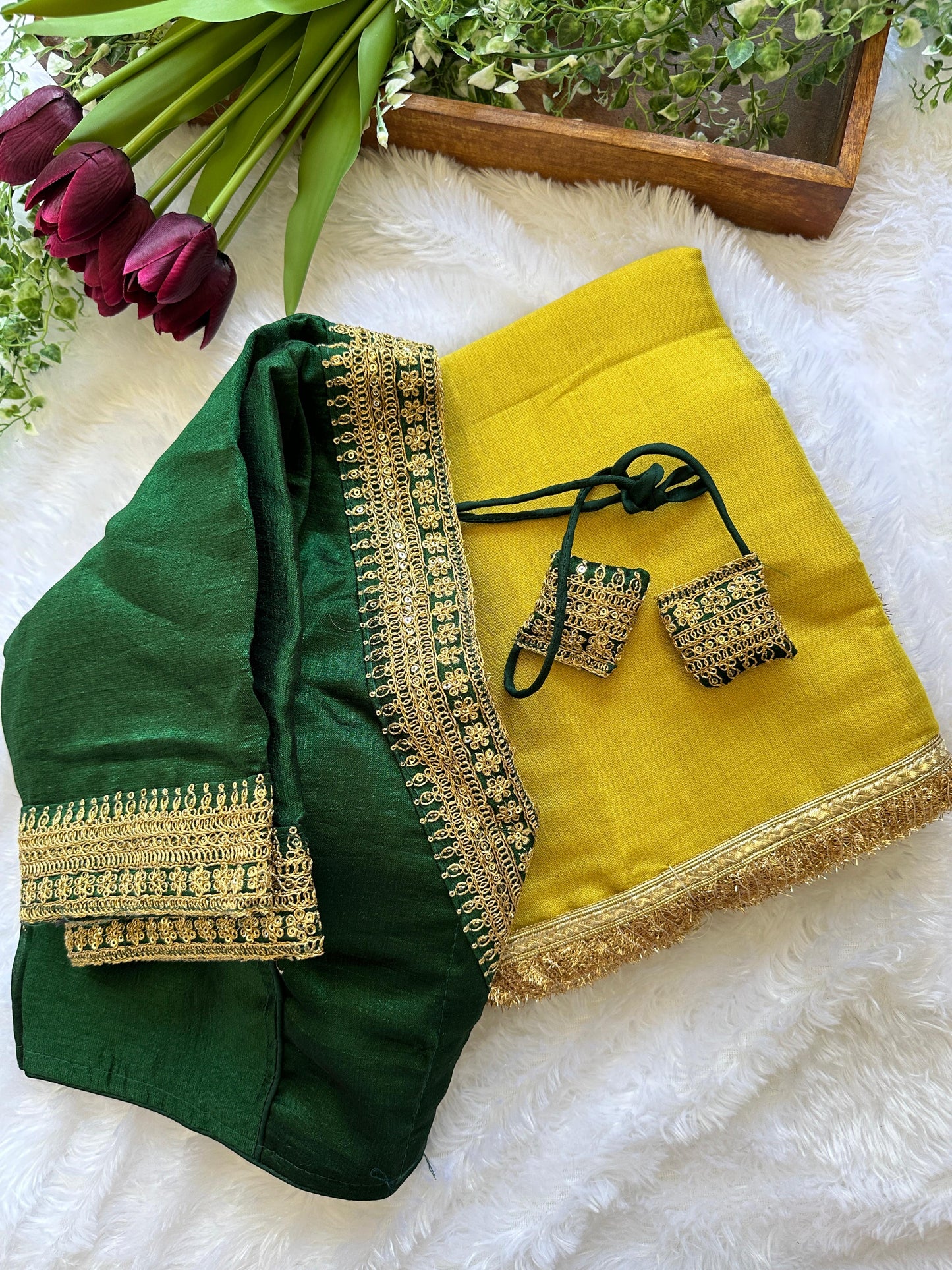 silk tissue with heavy golden lace border