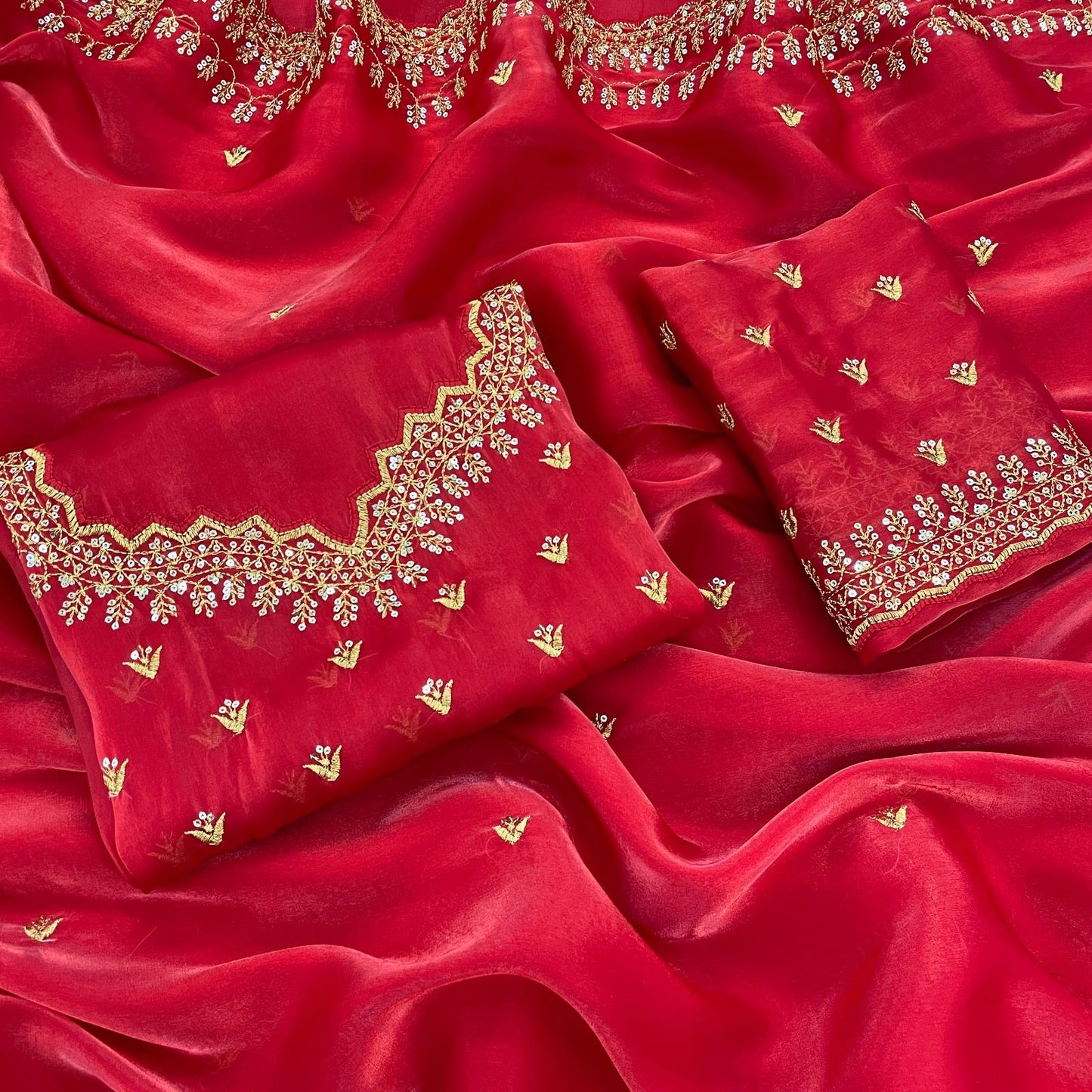 zimmy choo silk saree with sequence work