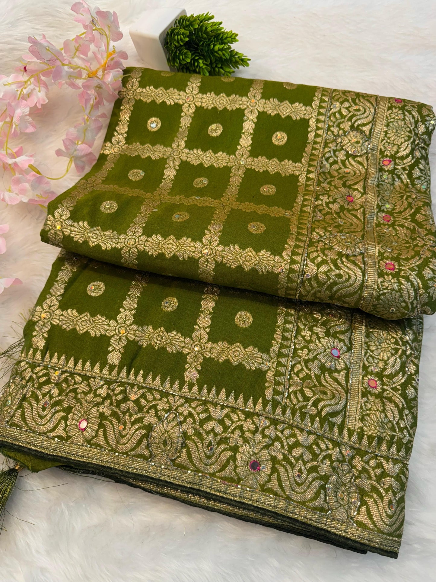 DolaSilk sareewith handwork
