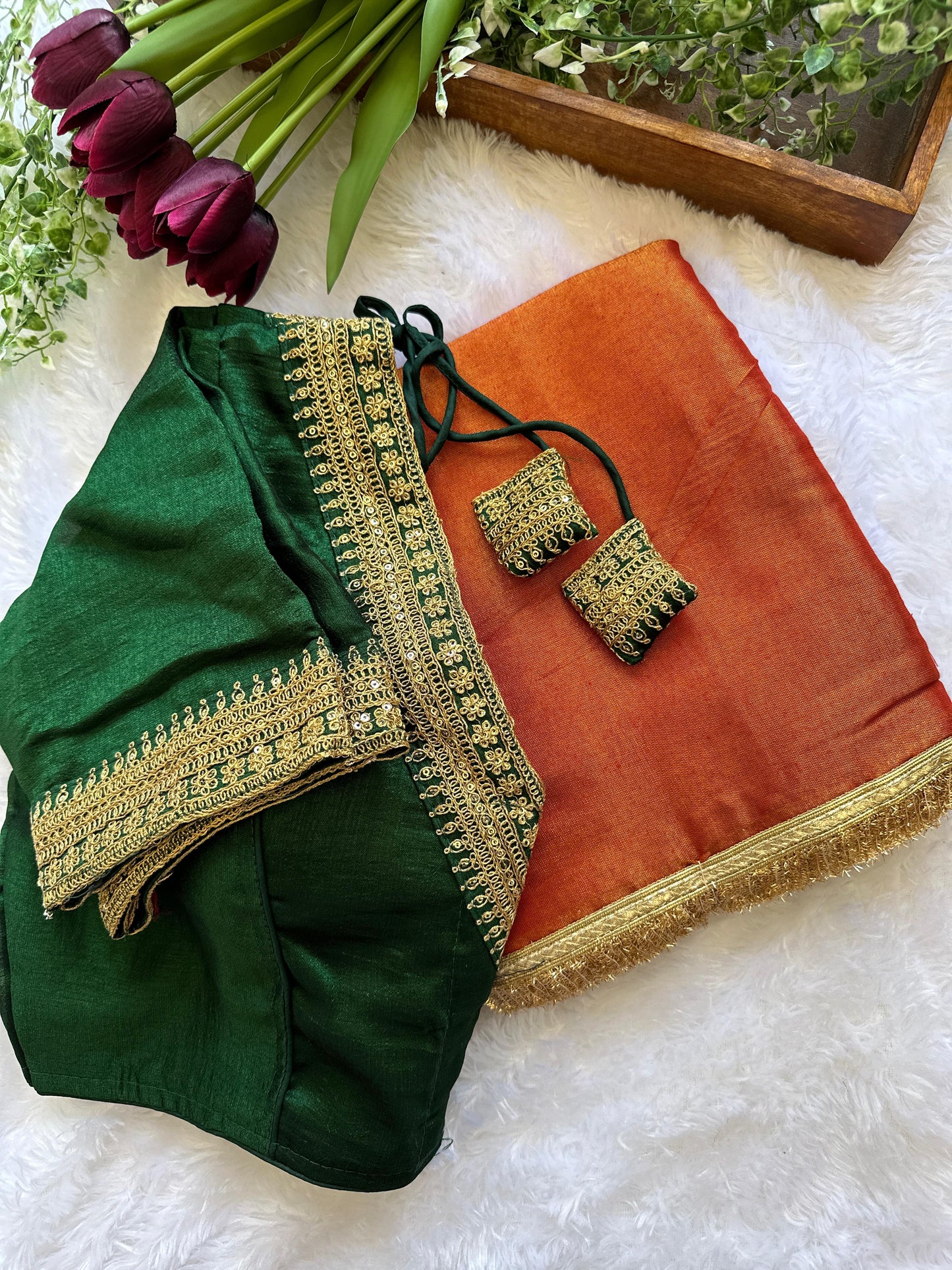 silk tissue with heavy golden lace border
