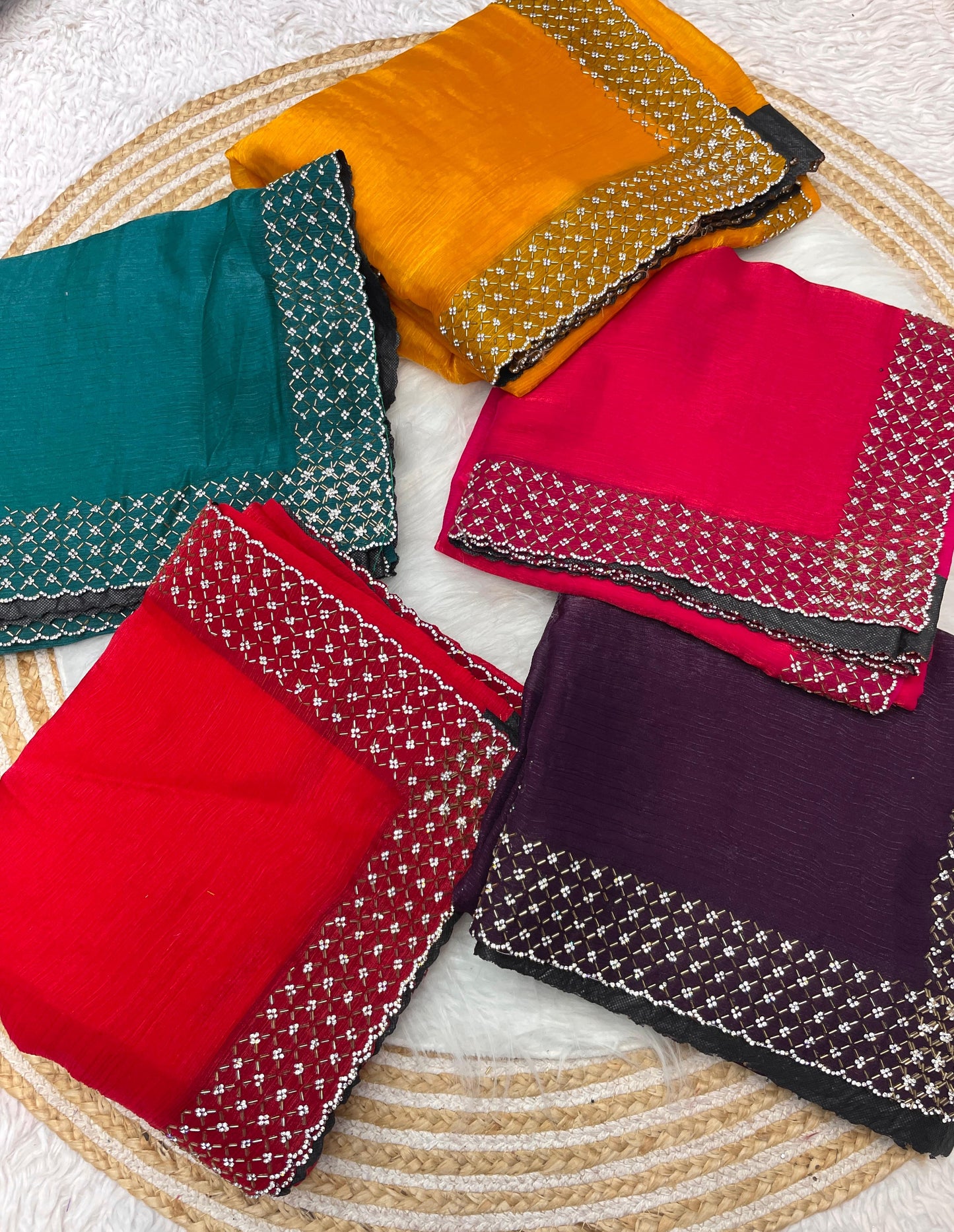 Two tone Fendy Chiffon Saree With Beautiful Cut Dana