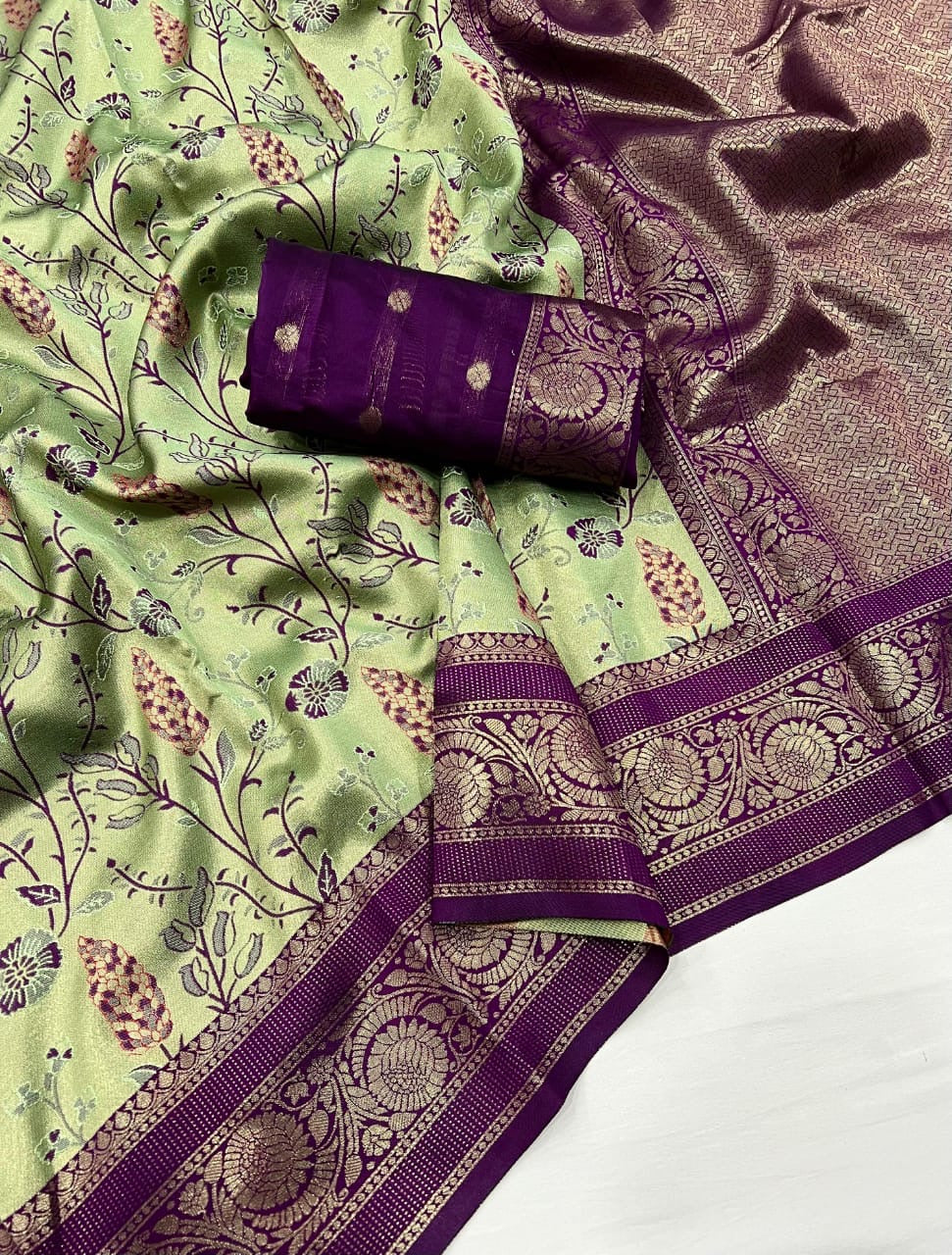 Soft Kanjivaram silk saree with zari weaving