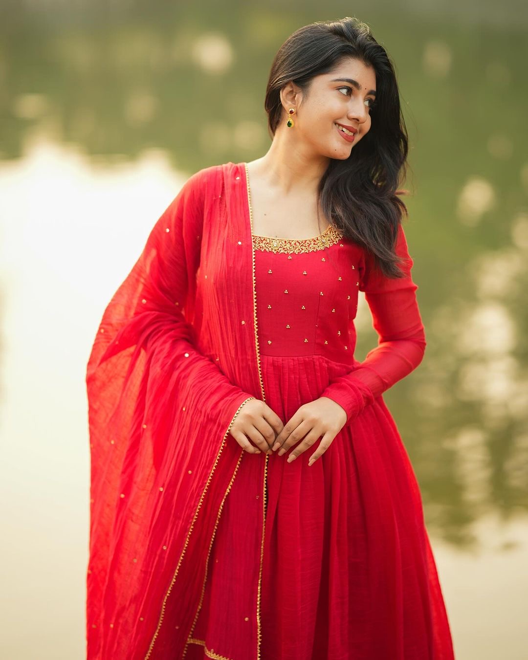 Zardoshi Work Gown With Cut Work Duppata