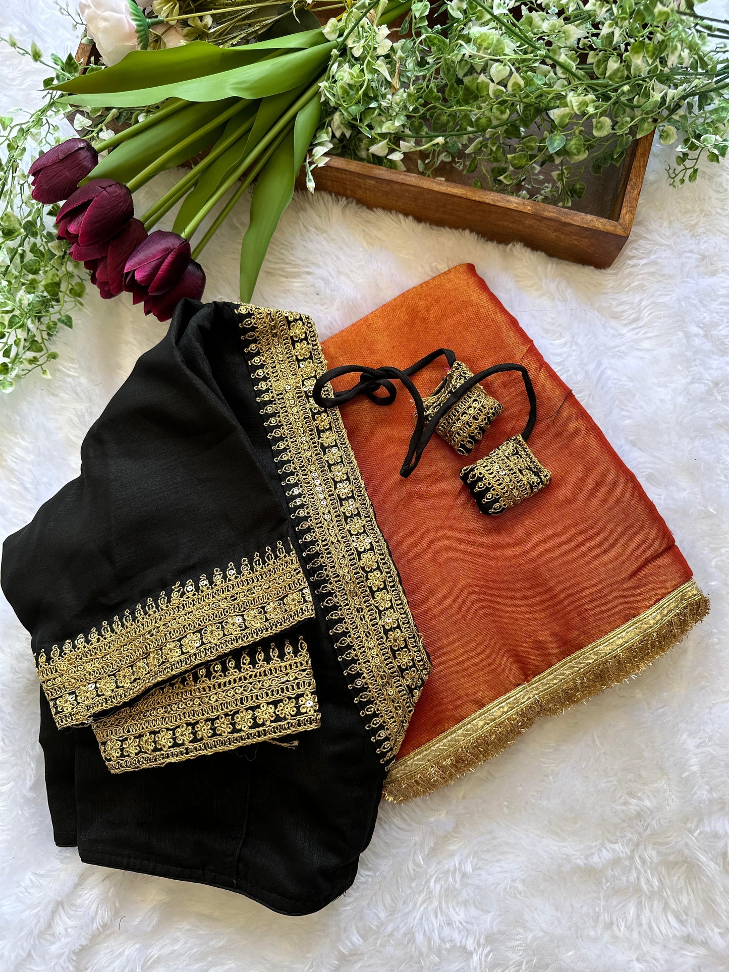 silk tissue with heavy golden lace border