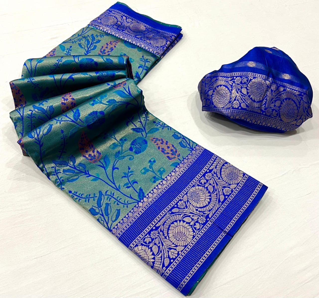 Soft Kanjivaram silk saree with zari weaving