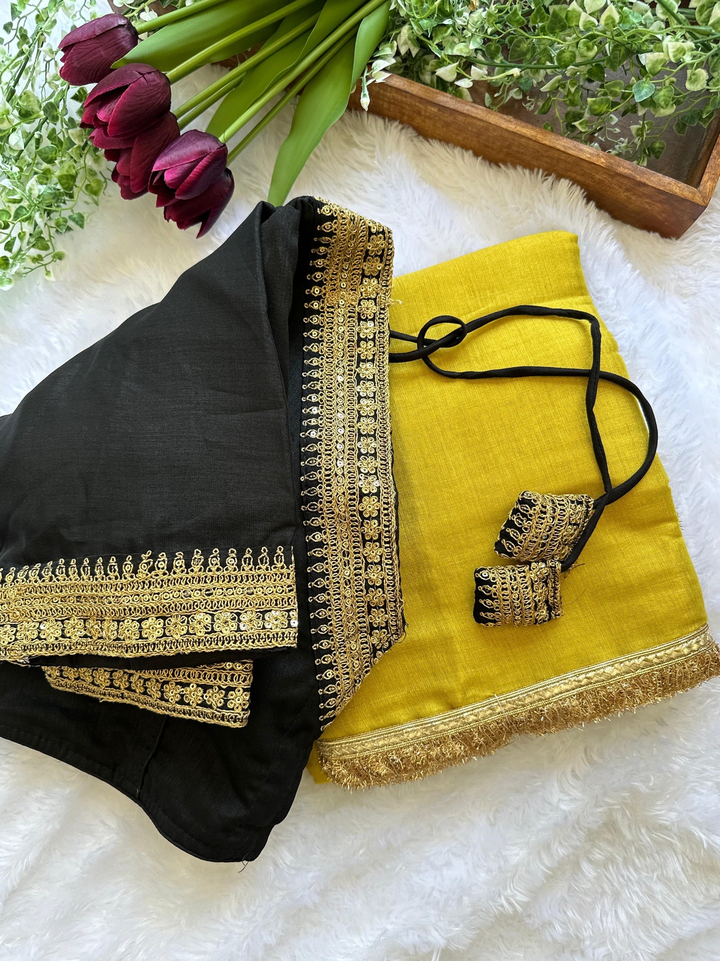 silk tissue with heavy golden lace border