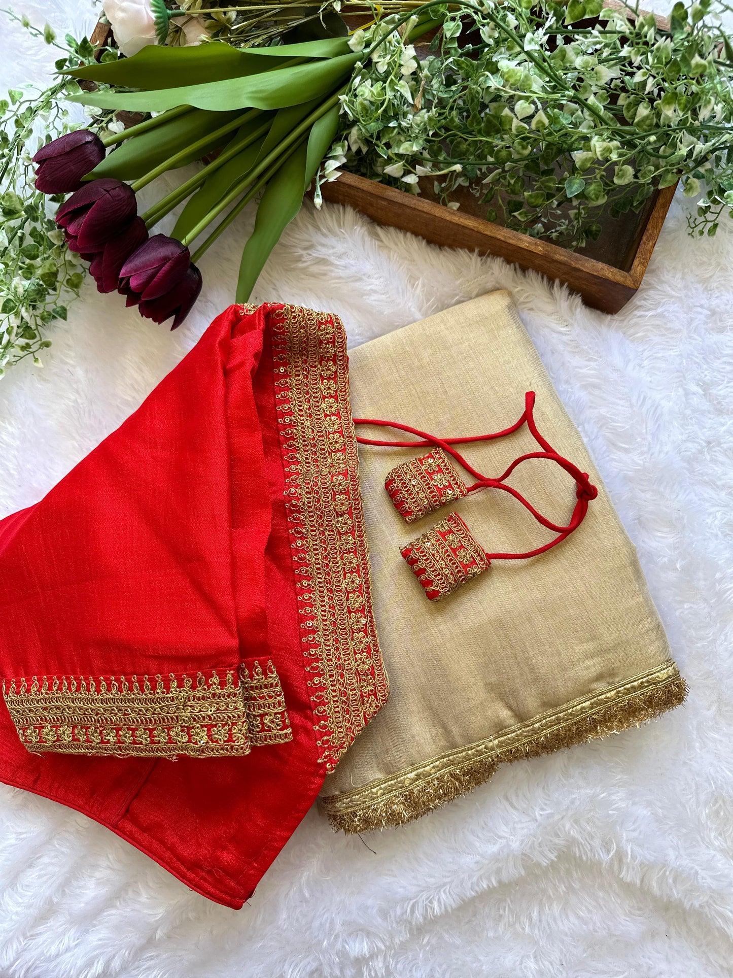 silk tissue with heavy golden lace border