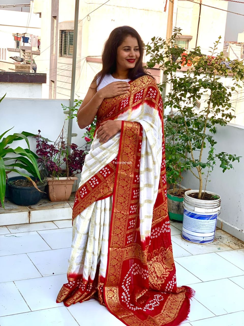 Pure Bandhej Silk Fabric With Attractive Kanchipuram Zari Weaving