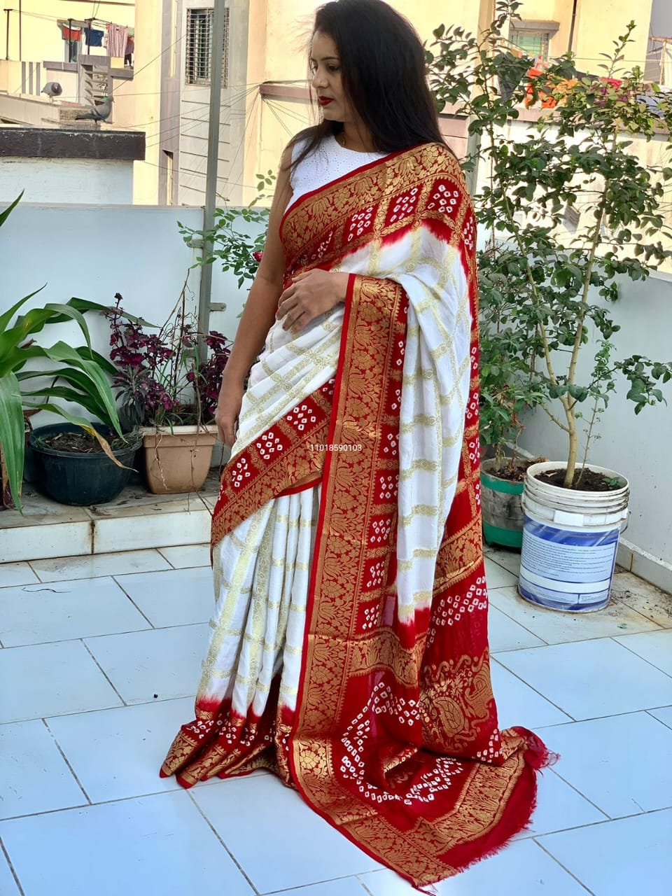 Pure Bandhej Silk Fabric With Attractive Kanchipuram Zari Weaving