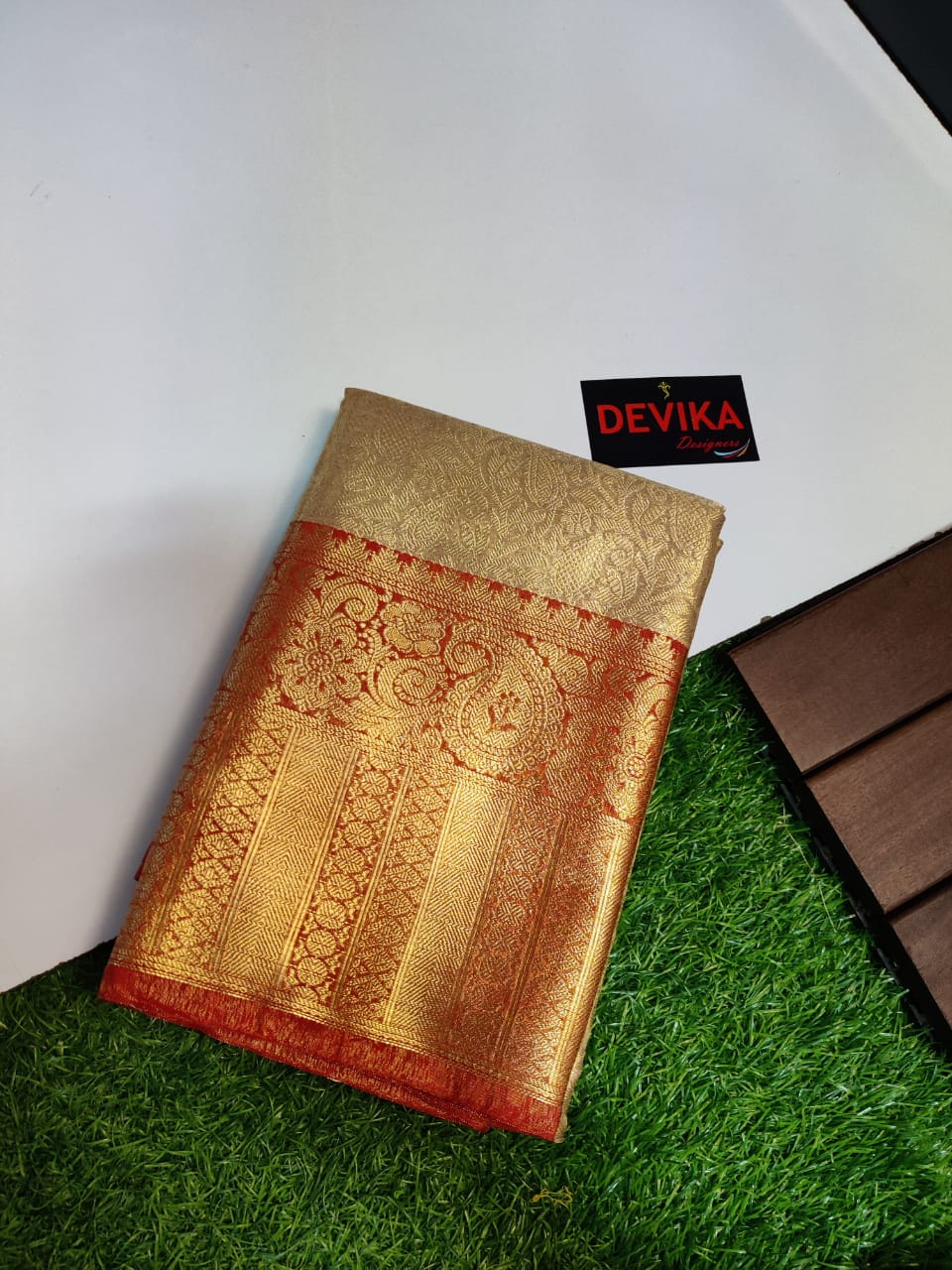 Banarasi Tissue saree