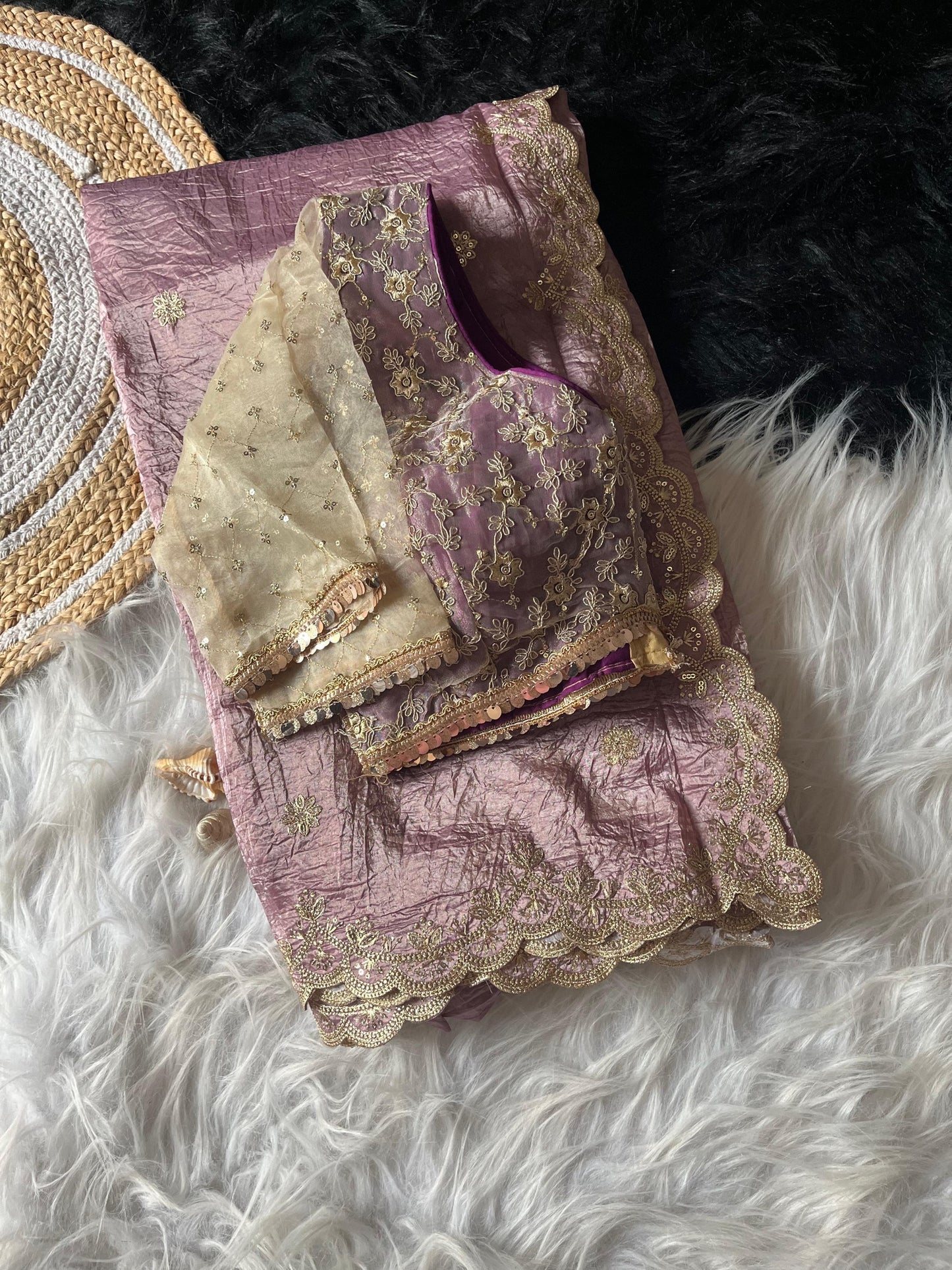 Barasana Gold Chifon Crush Silk Saree