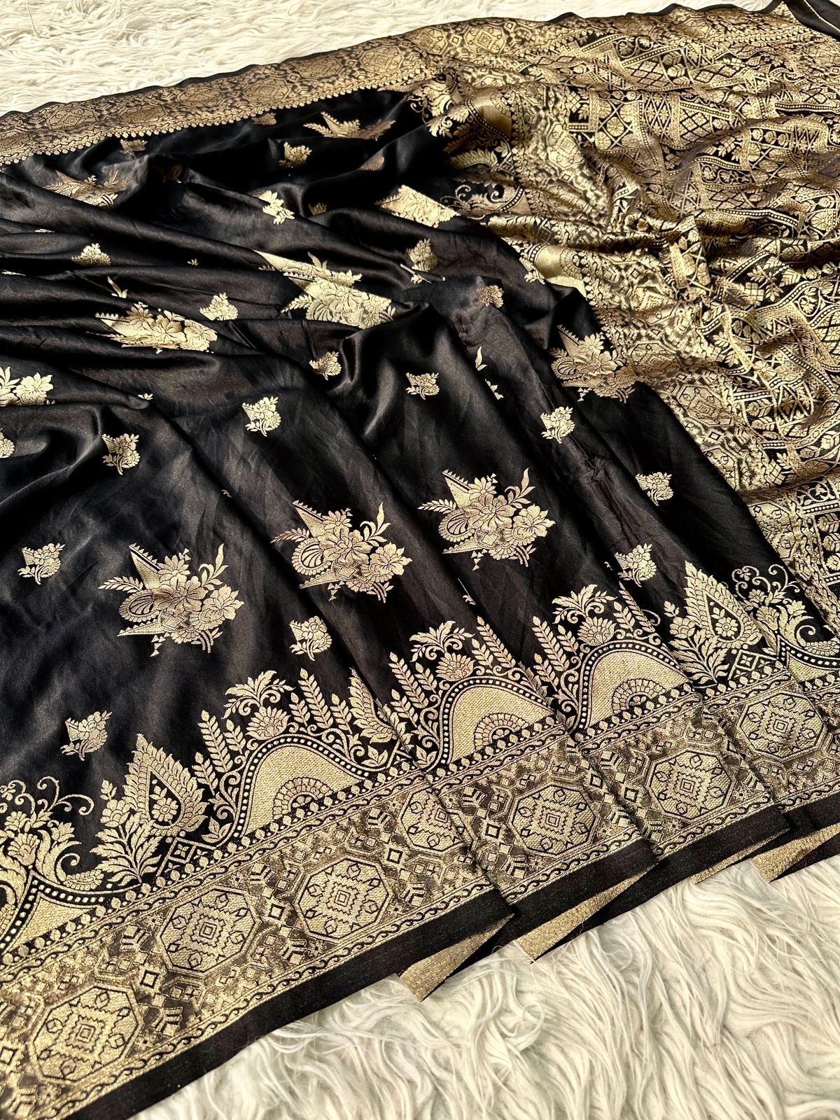 Banarsi satan crape mashru silk saree