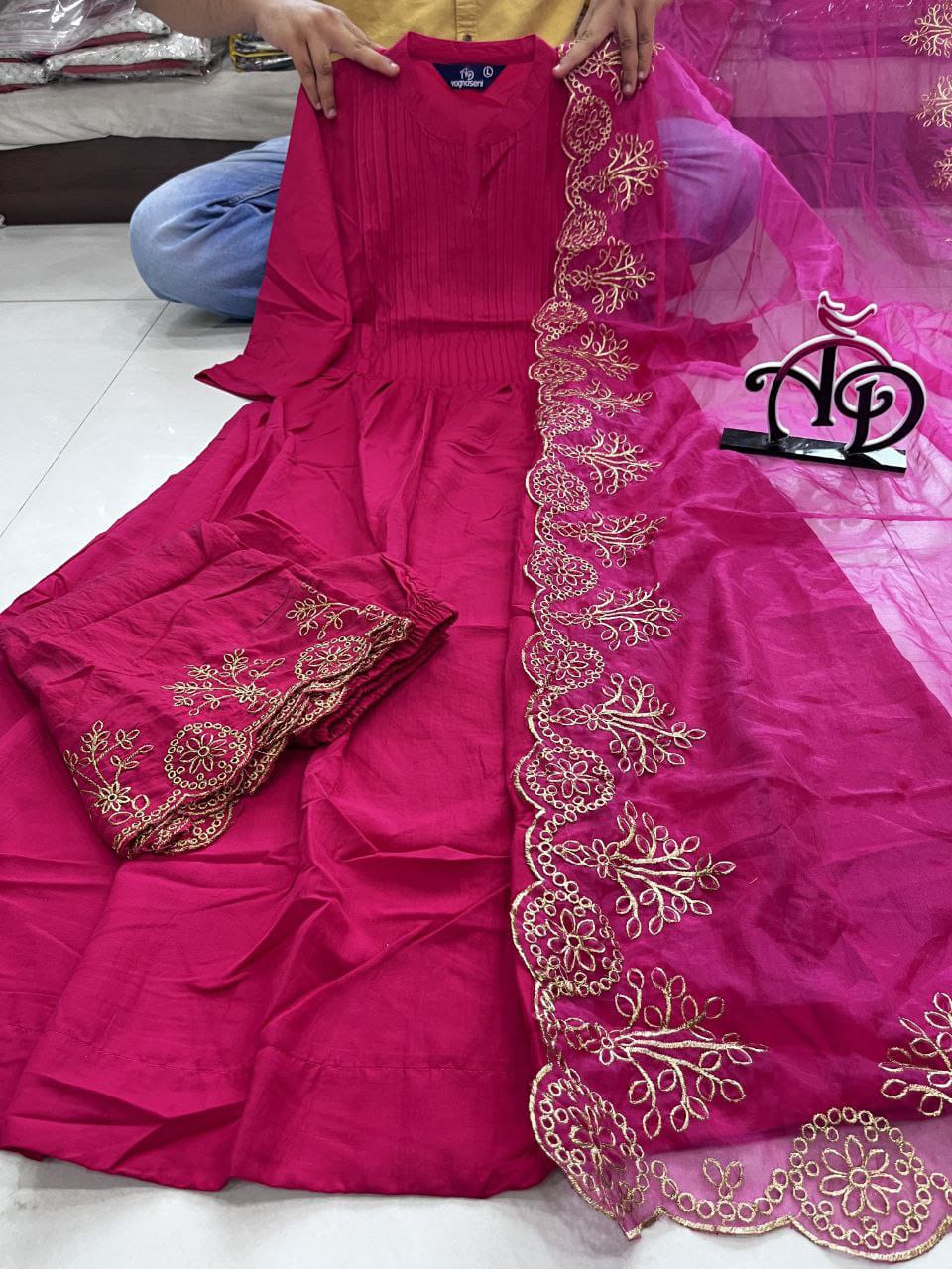 Chanderi Kurti-pent With Organza Dupatta in Embroidery Work