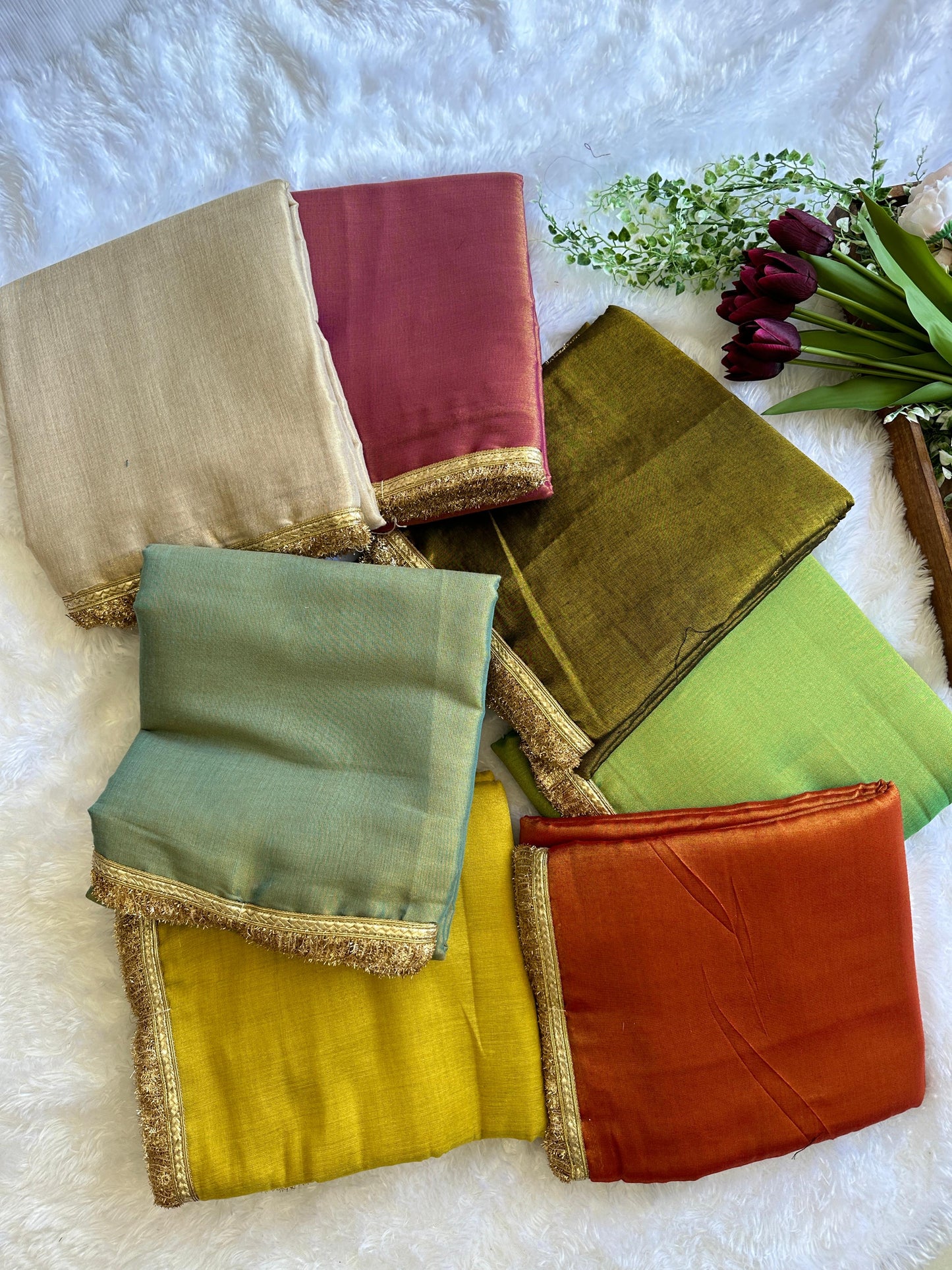 silk tissue with heavy golden lace border