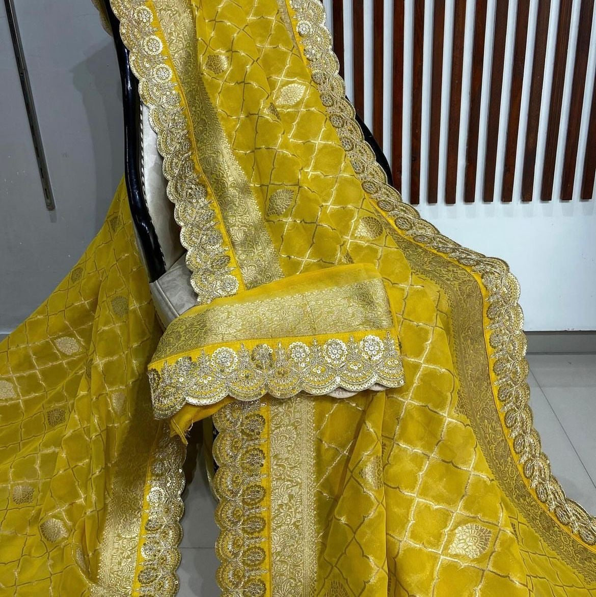 Crepe Khadi Silk Pattu Saree With Antique Zari