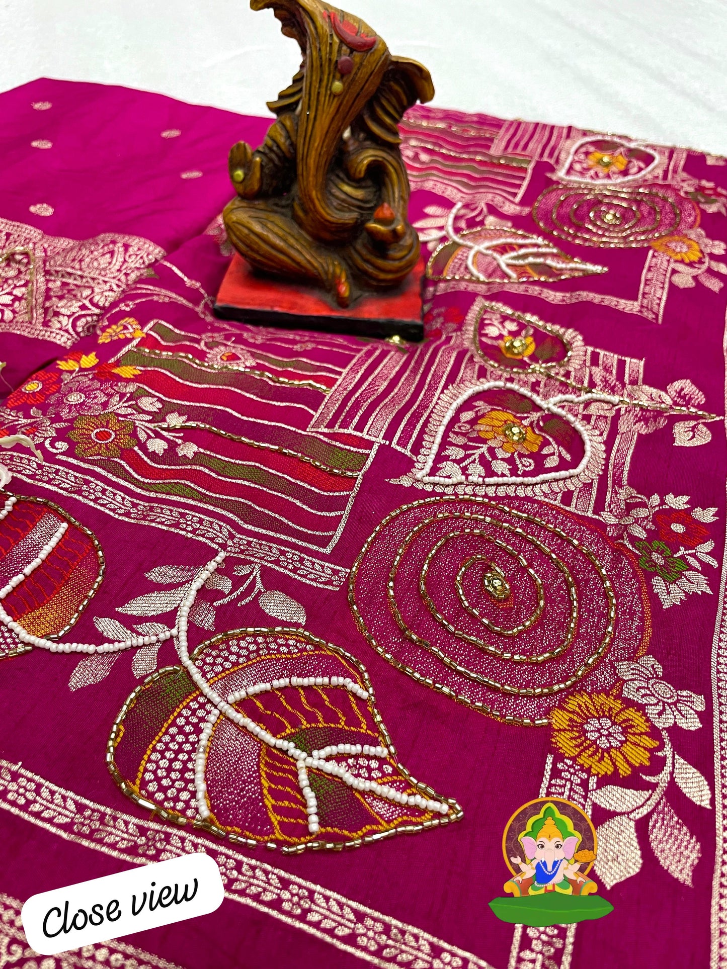 Pure Viscose Dola Fabric Saree With Beautiful Heavy Meenakari Zari Weaving