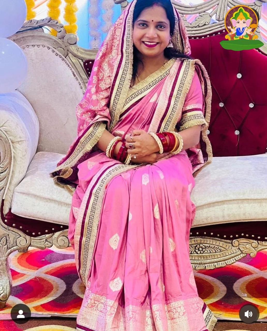 Viscose Dolla Silk Saree with zari lace border