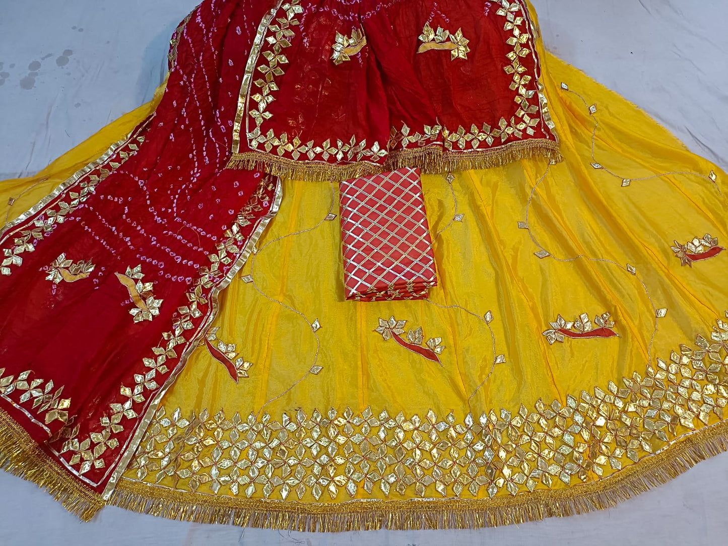 Chinon Lehnga chunni in rajputi style