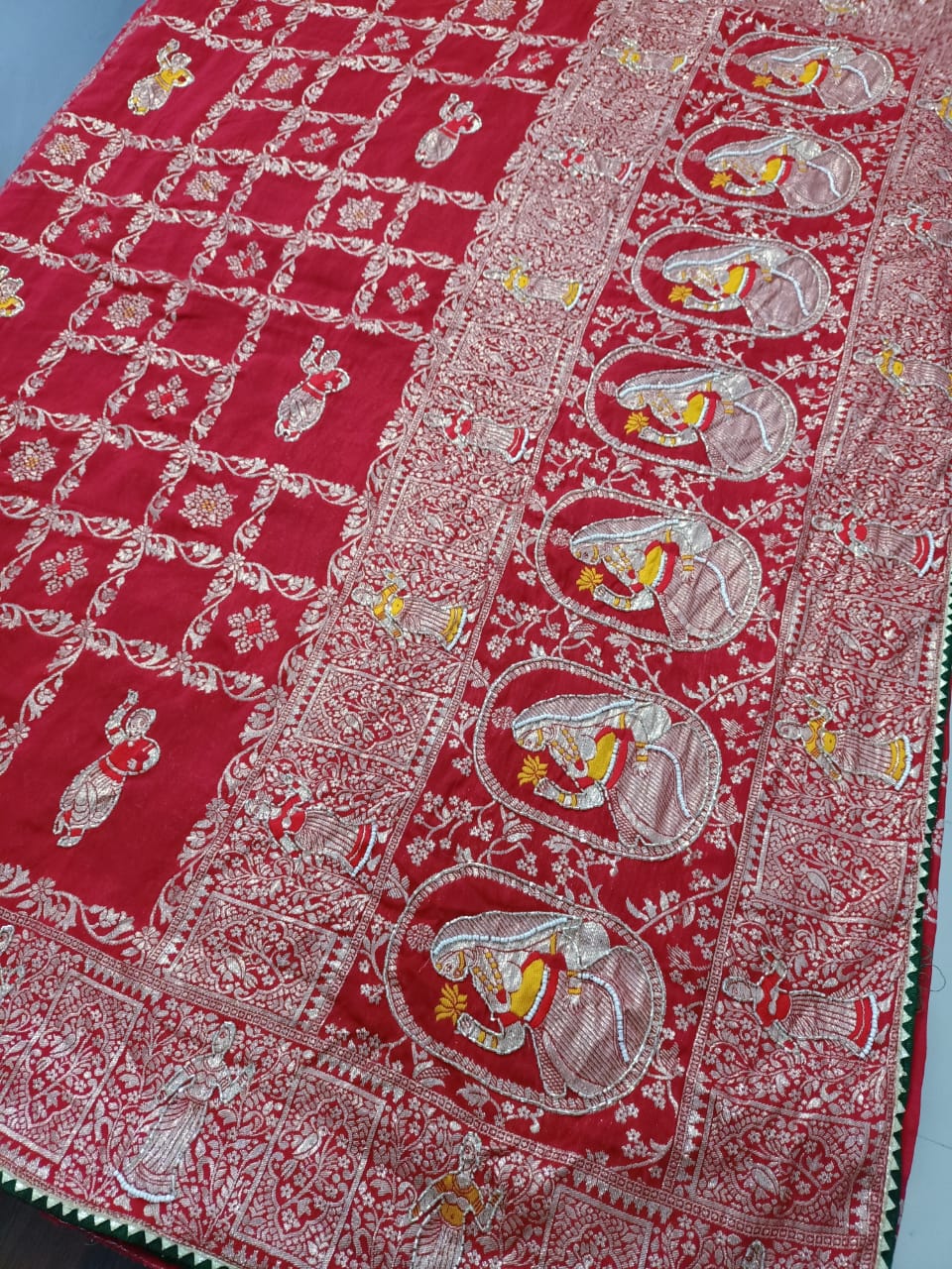 Dola silk with handwork